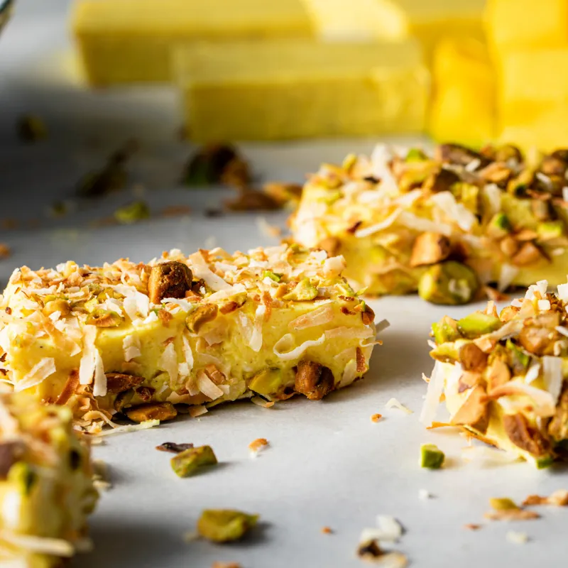 BATONIKI-MANGO-LASSI-2000x1125_800x800