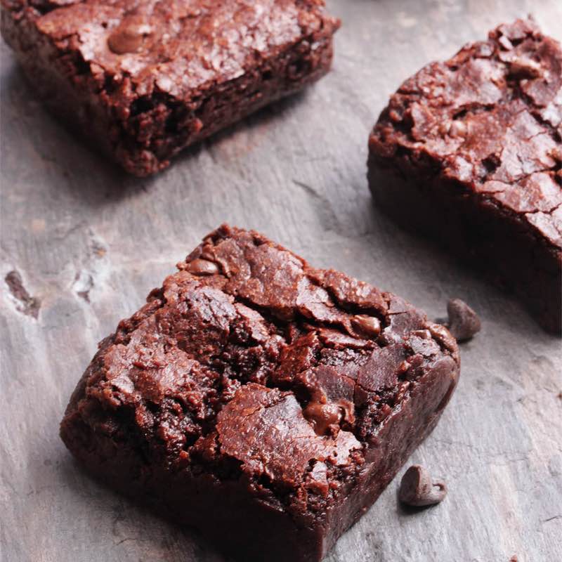 negrese_cu_scortisoara_si_ciocolata_800