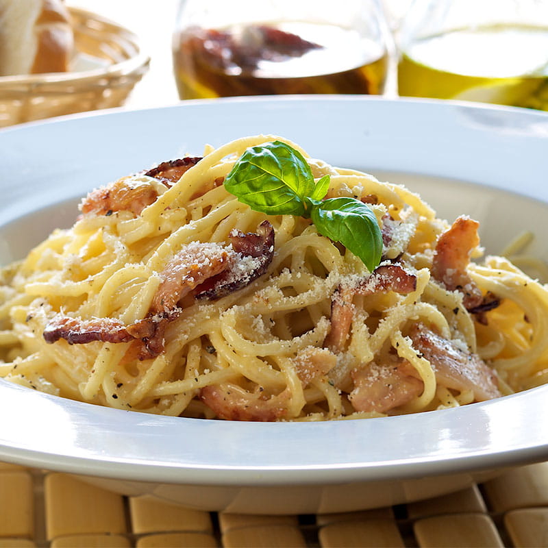 Paste italiene carbonara cu usturoi