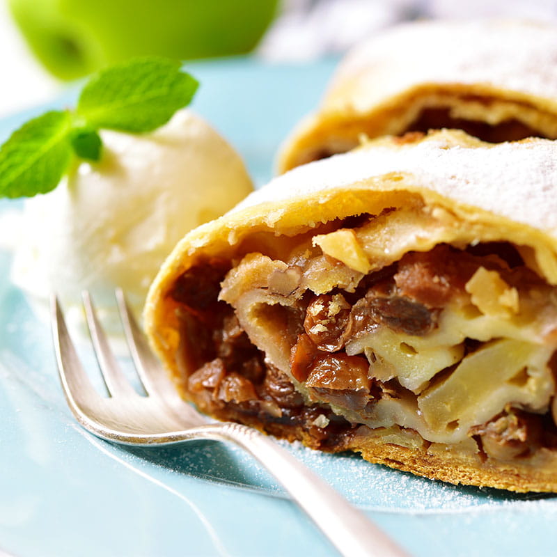 Rulouri de pâine cu mere