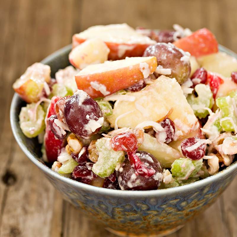 salata_cu_telina_apio_si_nuci_800